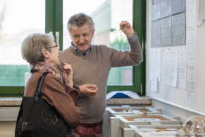 Wolfgang Rahs und Barbara Frischmuth bei Metall Schmuck Design, Ortweinschule